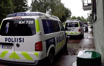 Poliisi sai eilen sunnuntaiaamuna tehtävän Riihimäen Peuranpolulle, josta oli löytynyt eloton mies. Mies osoittautui menehtyneeksi. LUKIJAN KUVA