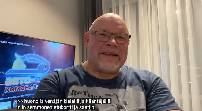 VKK_Ano_Minna_iloitsee_kortista.jpg