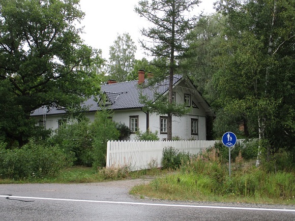 Jos talo voisi puhua... Sama kuvakulma ja paikka kun IS:n artikkelissa 28.7. Kuva DL Media Inc.