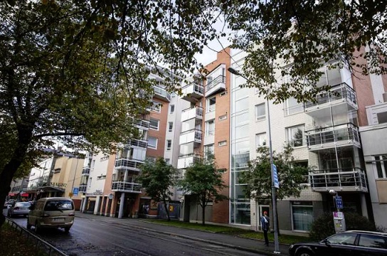 Henkirikos suoritettiin tässä kerrostalossa. Kuva Joonas Salli/SK