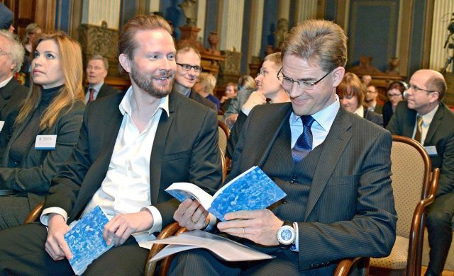 Himanen ja Katainen Säätytalolla2.jpg
