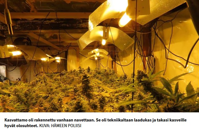 Eero Juhani Järvinen - Viherpeukalon kasvattamo.jpg