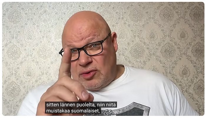 VKK_Ano_heristää_sormea_suomalaisille.jpg