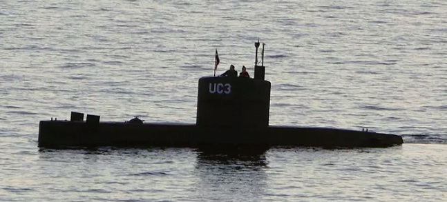Veneilijä kuvasi Peter Madsenin ja Kim Wallin sukellusvene Nautiluksessa torstai-iltana 10. elokuuta 2017, vähän ennen kuin sukellusvene katosi. (KUVA: PETER THOMPSON / REUTERS)