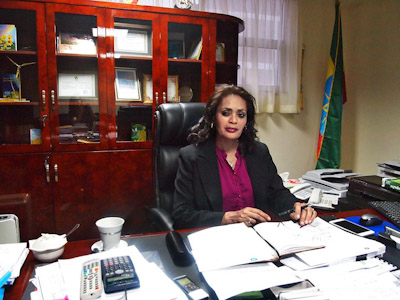 Ethiopian Electric Power -sähköyhtiön toimitusjohtaja Azeb Asnake.jpg