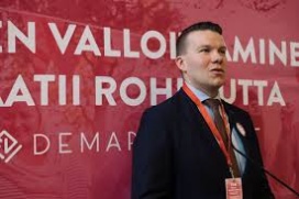Mikkel Näkkäläjärvi valittiin jatkokaudelle Demarinuorten puheenjohtajaksi. Kuva Pekko Korvuo.jpeg