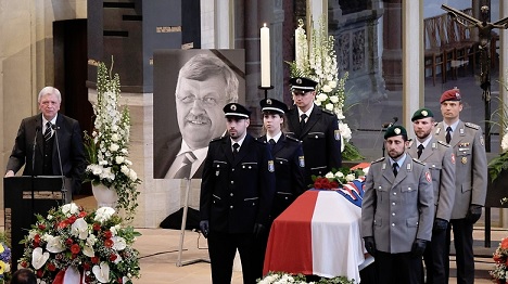 Walter Lübcken hautajaiset järjestettiin 13. kesäkuuta Kasselissa, Saksassa.