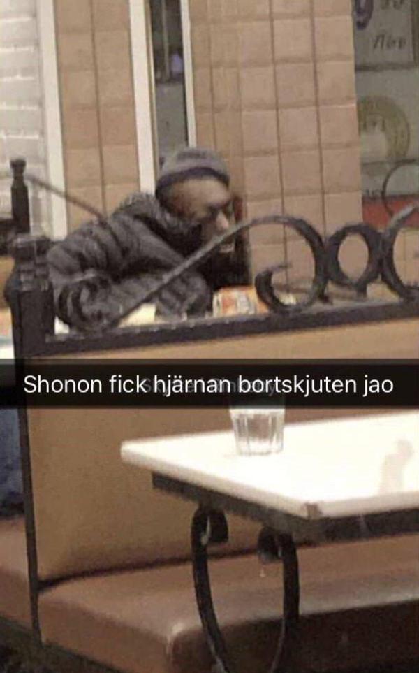 aivot-pitsalaatikkoon.jpg