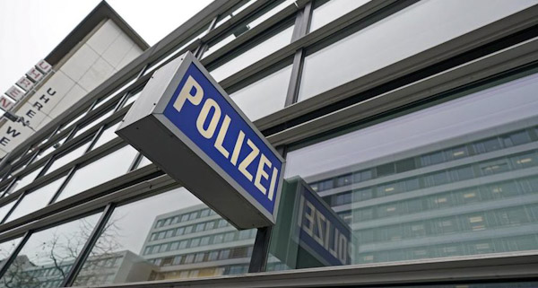 Merkelin & co. turvapaikanhakijahuuma teettää Saksan polizeille töitä vuosien tai vuosikymmenten ajaksi.jpg