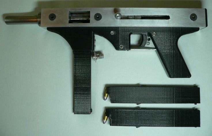 Kompaktimpi 9mm konepistooli, varsinainen kuularuisku.jpg