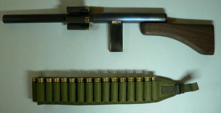 'slam-bang’ tai ‘slam-fire’ -haulikko tehtiin putkesta ja 3D-printeistä.jpg