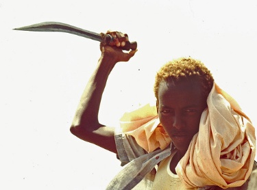 Perinneasuinen somalimies ja puukko ovat korkeakulttuuria - kuvituskuva.jpg
