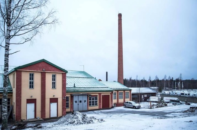 Cannonball hankki toimitilakseen osan vanhasta teollisuusrakennuksesta Kuopion Pitkälahdesta. Aivan vieressä on muuta sivullista yritystoimintaa. Kuva: Paula Pohjamo