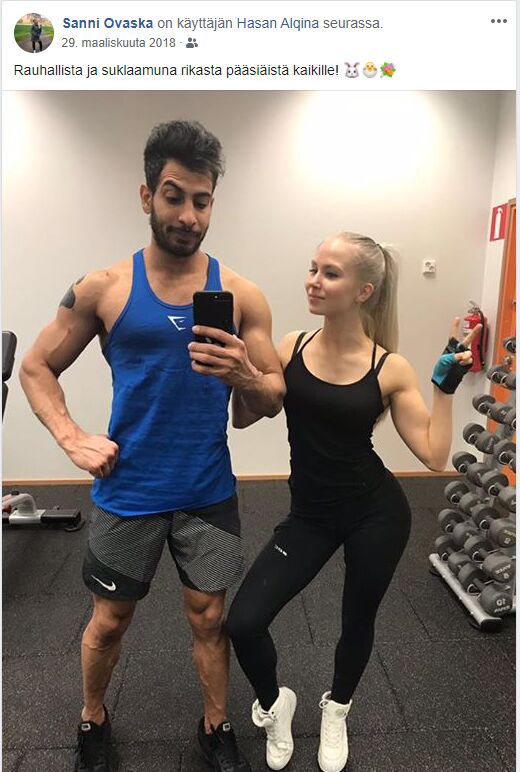 sanni-ja-suklaamuna.jpg